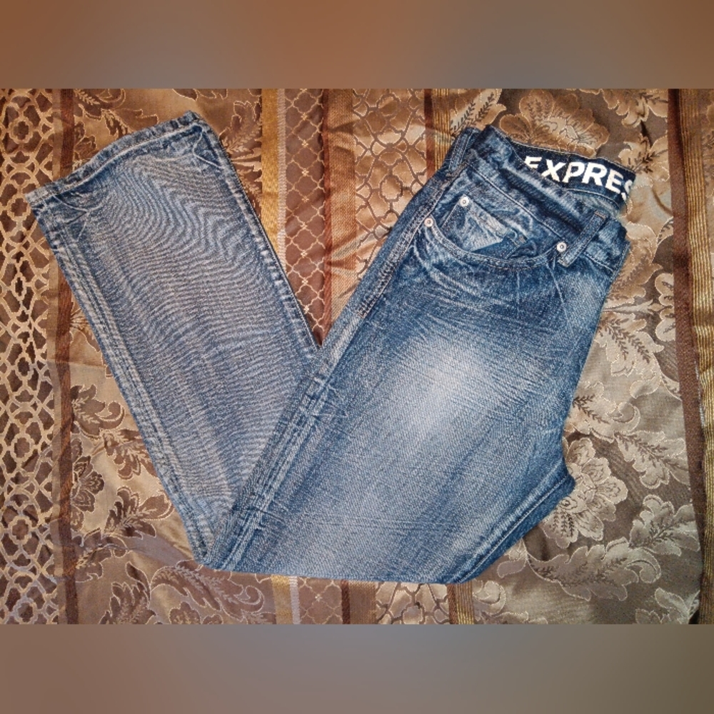MEN'S EXPRESS CLASSIC LOW RISE BOOTCUT JEANS, SIZE 31×32👖